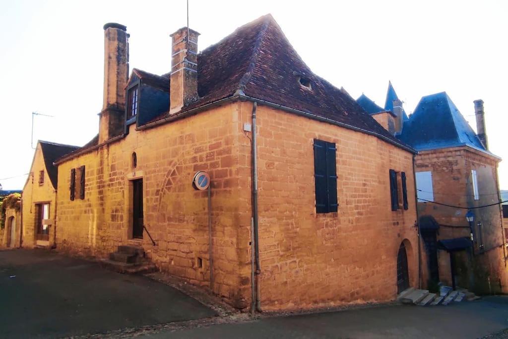 Demeure Du Xiiie-Xive S. Dans La Cite Medievale. Gourdon-en-quercy Buitenkant foto